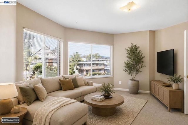 1718 Alameda Ave, Alameda, CA 94501