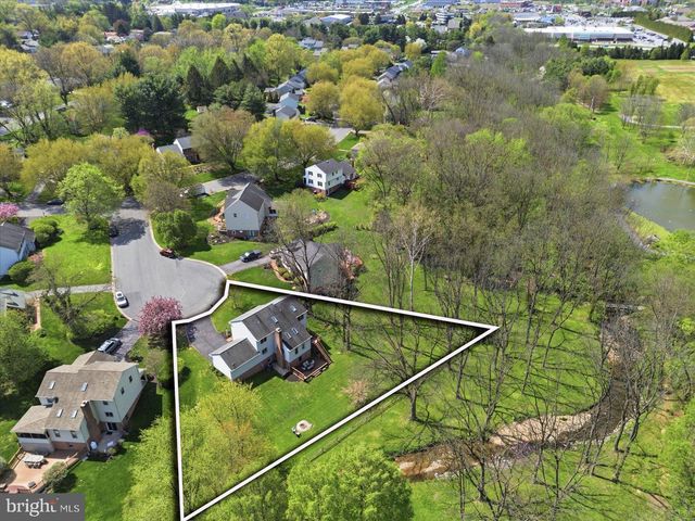 413 GLENBROOK CT, Lancaster, PA 17603
