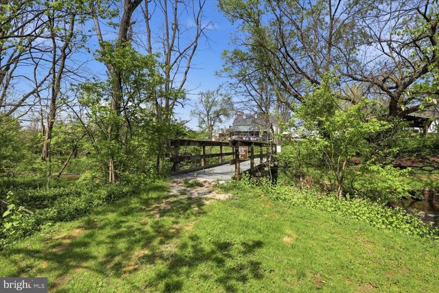 413 GLENBROOK CT, Lancaster, PA 17603