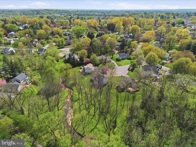 413 GLENBROOK CT, Lancaster, PA 17603