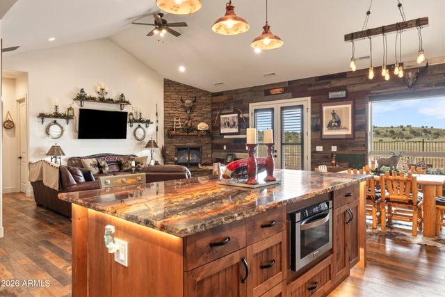 1399 E Western Way, Paulden, AZ 86334