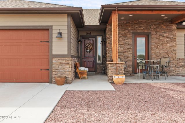 1399 E Western Way, Paulden, AZ 86334