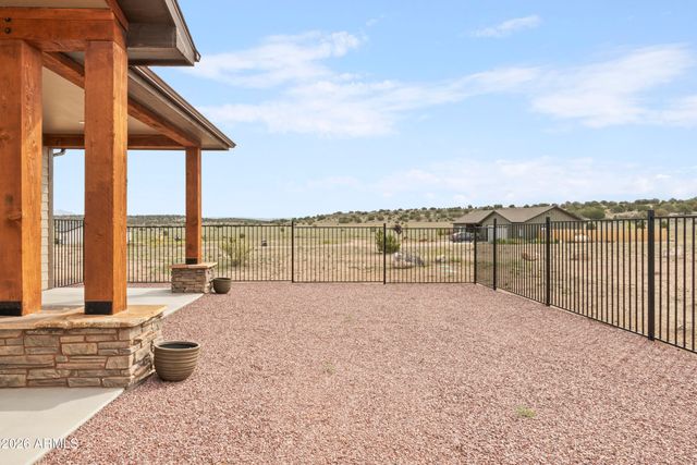 1399 E Western Way, Paulden, AZ 86334