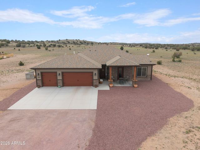 1399 E Western Way, Paulden, AZ 86334