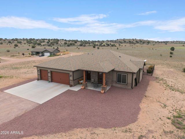 1399 E Western Way, Paulden, AZ 86334