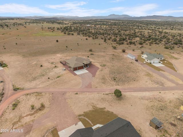 1399 E Western Way, Paulden, AZ 86334