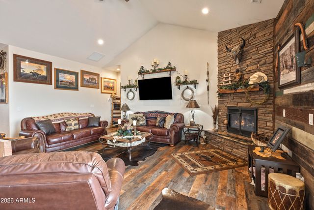 1399 E Western Way, Paulden, AZ 86334