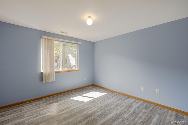 2154 Frazho Road, Warren, MI 48091