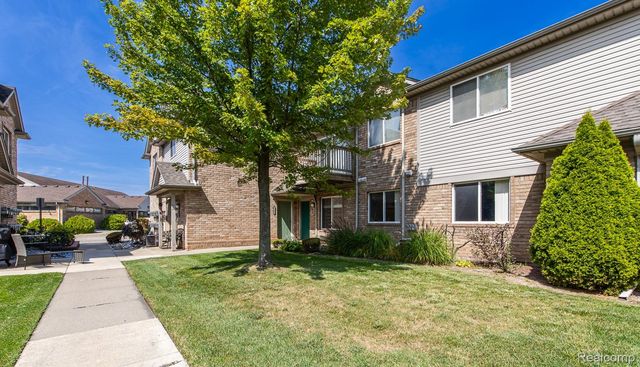 2154 Frazho Road, Warren, MI 48091
