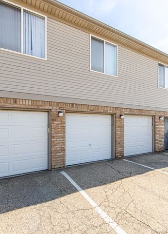 2154 Frazho Road, Warren, MI 48091