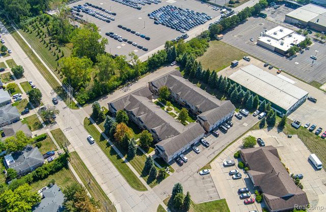 2154 Frazho Road, Warren, MI 48091
