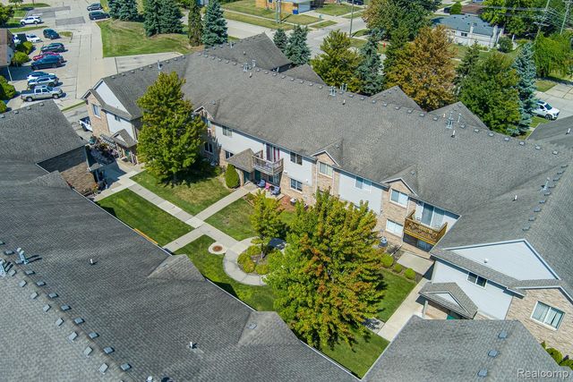 2154 Frazho Road, Warren, MI 48091