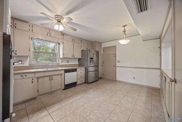 817 Mira Vista Drive SE, Huntsville, AL 35802