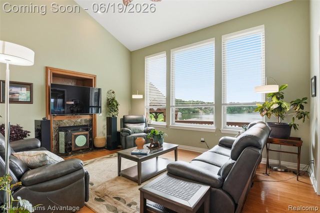 49354 Peninsular Drive, Belleville, MI 48111