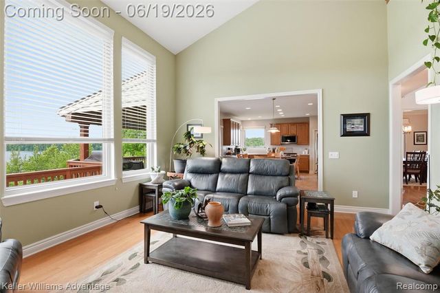 49354 Peninsular Drive, Belleville, MI 48111