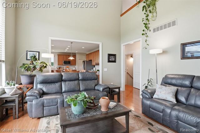49354 Peninsular Drive, Belleville, MI 48111