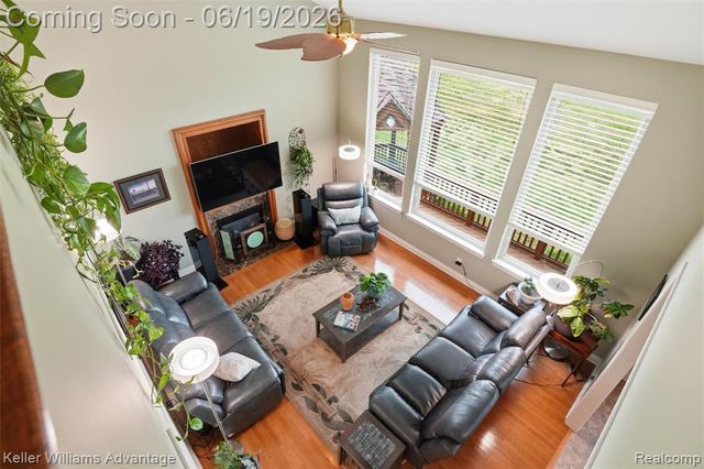 49354 Peninsular Drive, Belleville, MI 48111