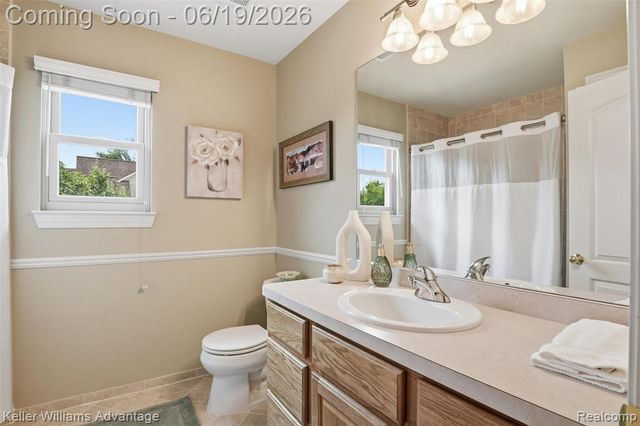 49354 Peninsular Drive, Belleville, MI 48111