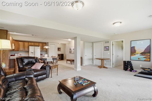 49354 Peninsular Drive, Belleville, MI 48111
