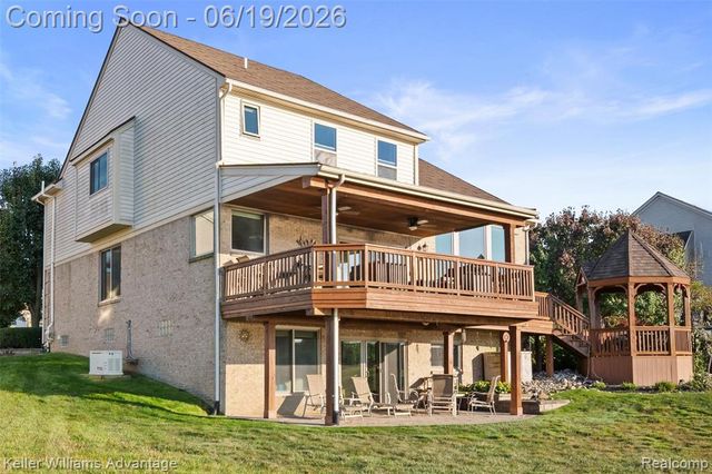 49354 Peninsular Drive, Belleville, MI 48111
