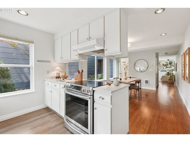 3904 Se 16TH Ave, Portland, OR 97202