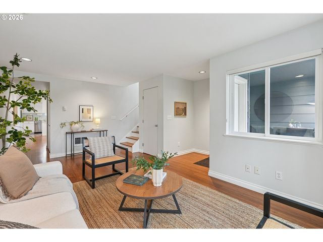 3904 Se 16TH Ave, Portland, OR 97202