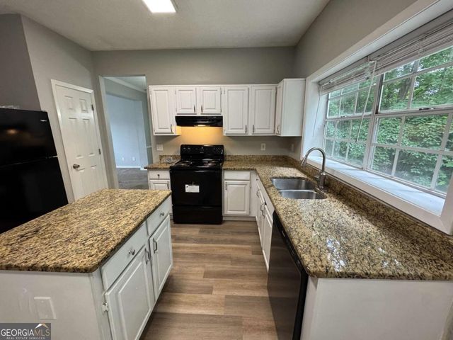 675 Stonebridge Loop, Lithonia, GA 30058