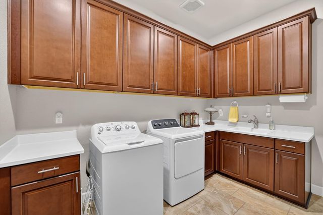 7014 De La Vina Dr, El Dorado Hills, CA 95762