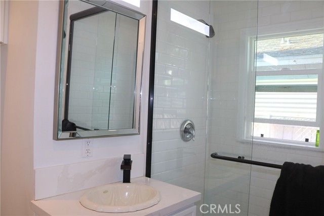 6454 Baird Avenue, Reseda (los Angeles), CA 91335