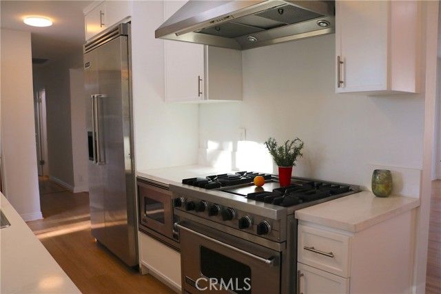 6454 Baird Avenue, Reseda (los Angeles), CA 91335