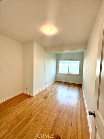 6454 Baird Avenue, Reseda (los Angeles), CA 91335