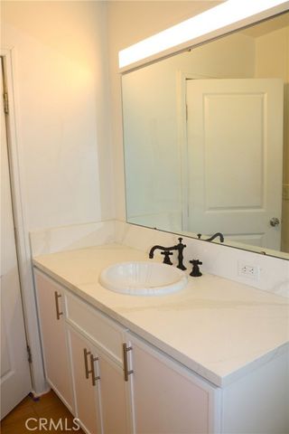 6454 Baird Avenue, Reseda (los Angeles), CA 91335