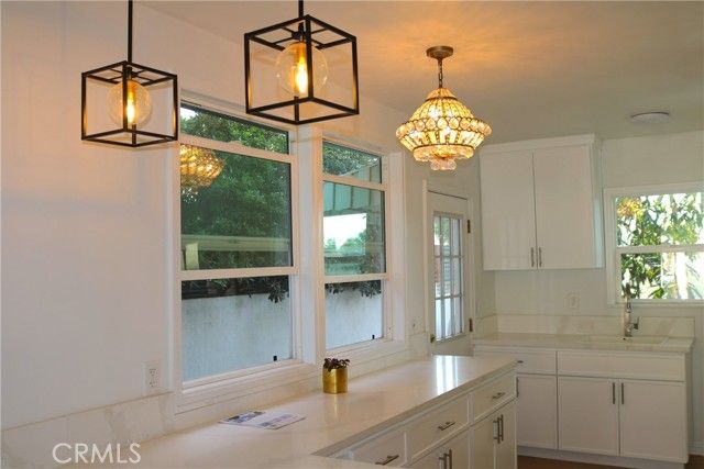 6454 Baird Avenue, Reseda (los Angeles), CA 91335