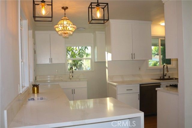 6454 Baird Avenue, Reseda (los Angeles), CA 91335