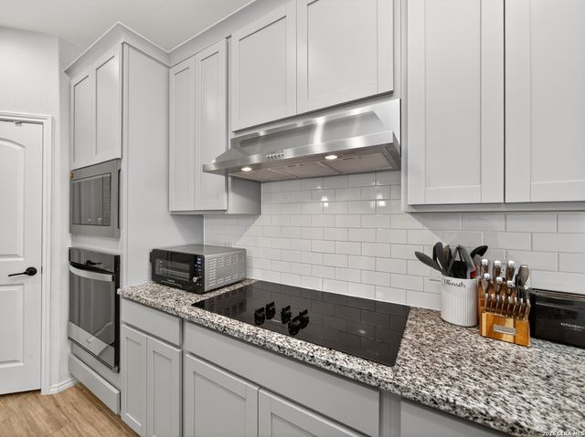 4035 Wild Bloom Rd, Seguin, TX 78155