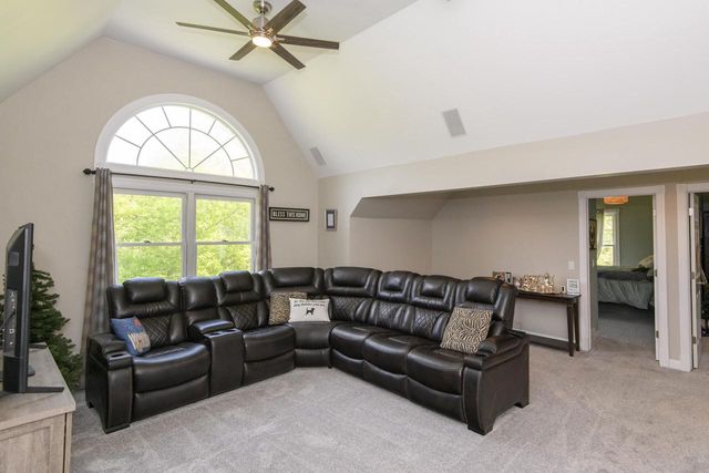 5201 Hunt Club ROAD E, Wind Point, WI 53402