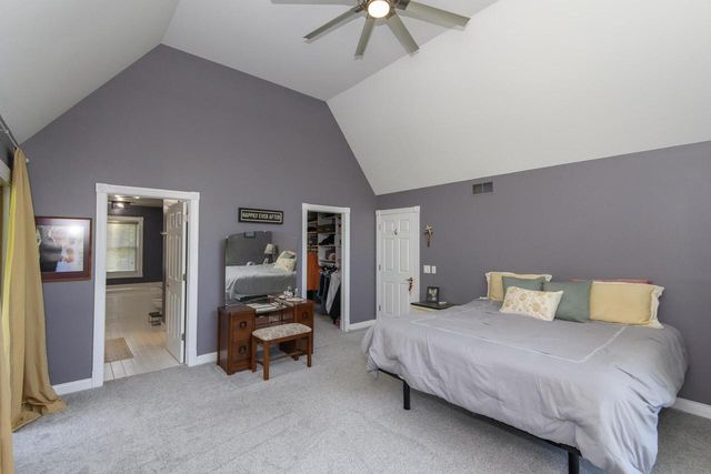 5201 Hunt Club ROAD E, Wind Point, WI 53402