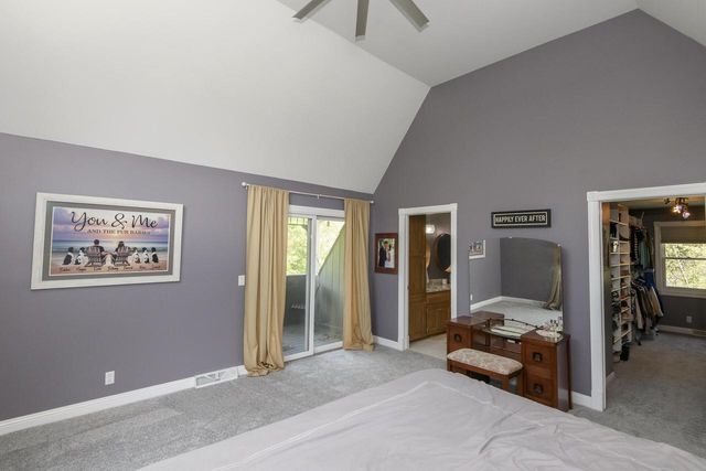 5201 Hunt Club ROAD E, Wind Point, WI 53402