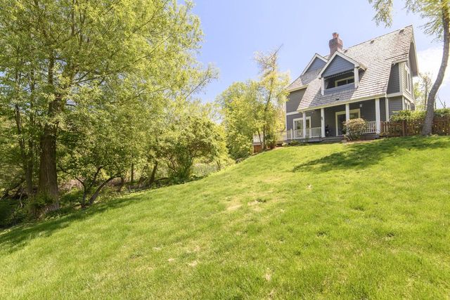 5201 Hunt Club ROAD E, Wind Point, WI 53402