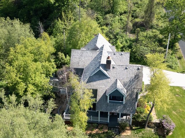 5201 Hunt Club ROAD E, Wind Point, WI 53402