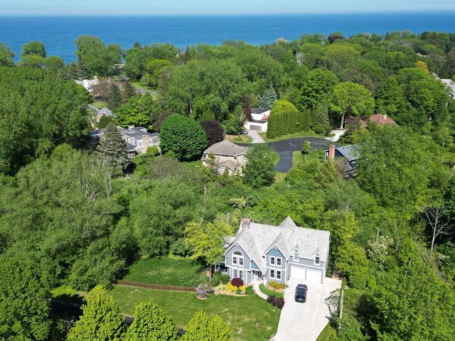 5201 Hunt Club ROAD E, Wind Point, WI 53402