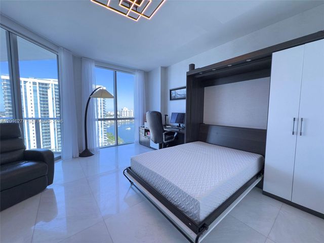 17111 Biscayne Blvd 1705, North Miami Beach, FL 33160