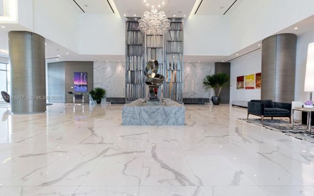 17111 Biscayne Blvd 1705, North Miami Beach, FL 33160