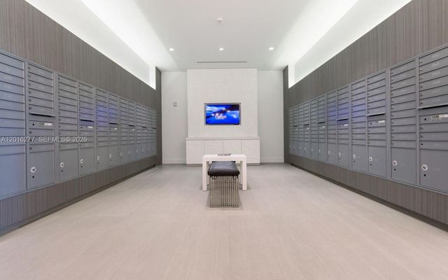 17111 Biscayne Blvd 1705, North Miami Beach, FL 33160