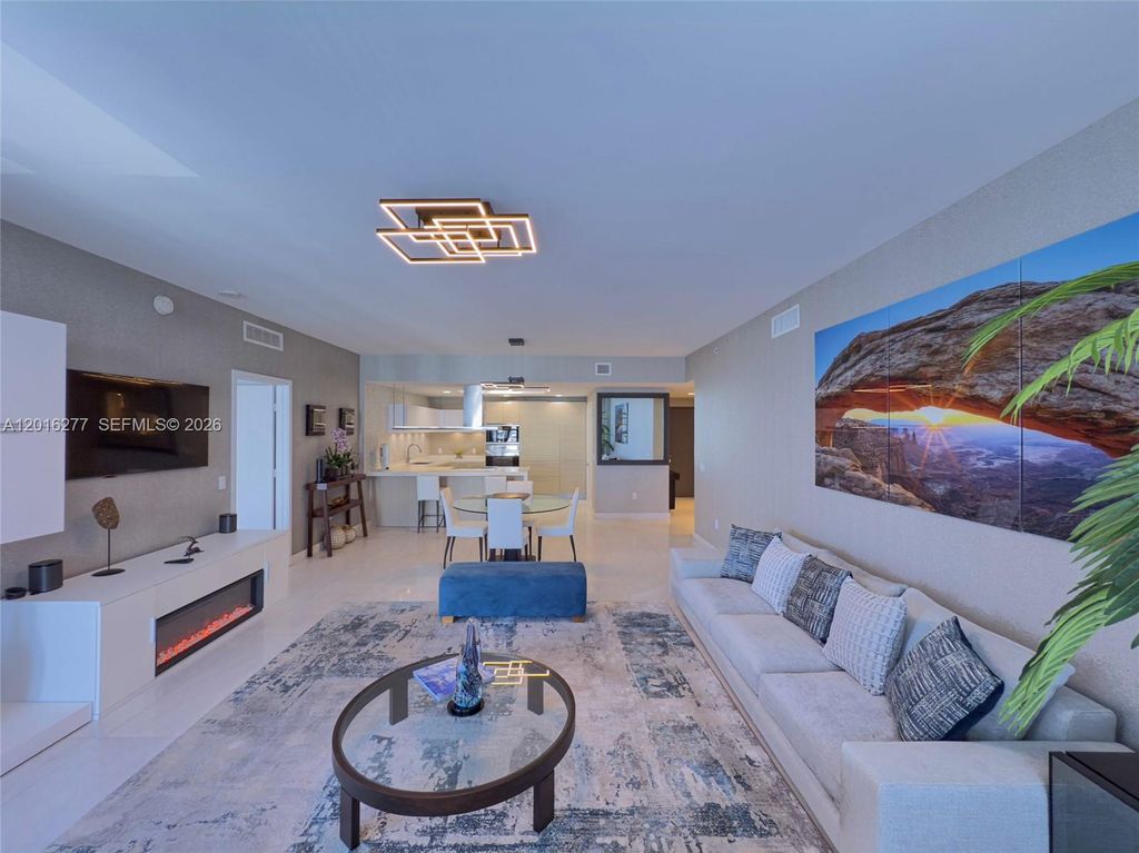17111 Biscayne Blvd 1705, North Miami Beach, FL 33160
