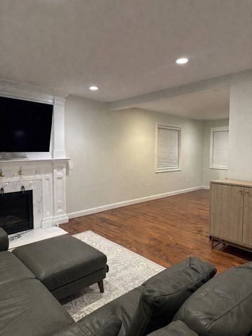 37 W Millbury Rd, Sutton, MA 01590