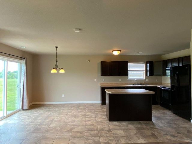 5801 ABERCORN DR, Columbia, MO 65203