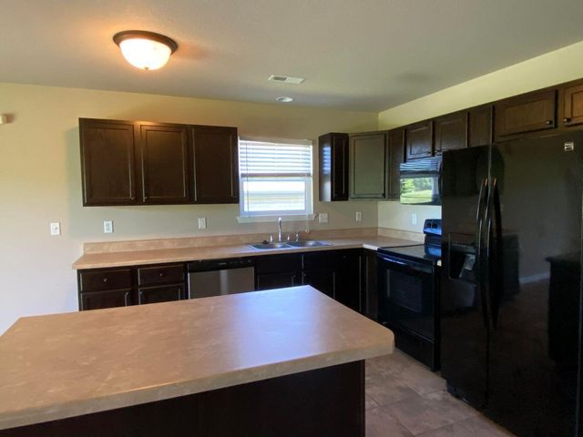 5801 ABERCORN DR, Columbia, MO 65203
