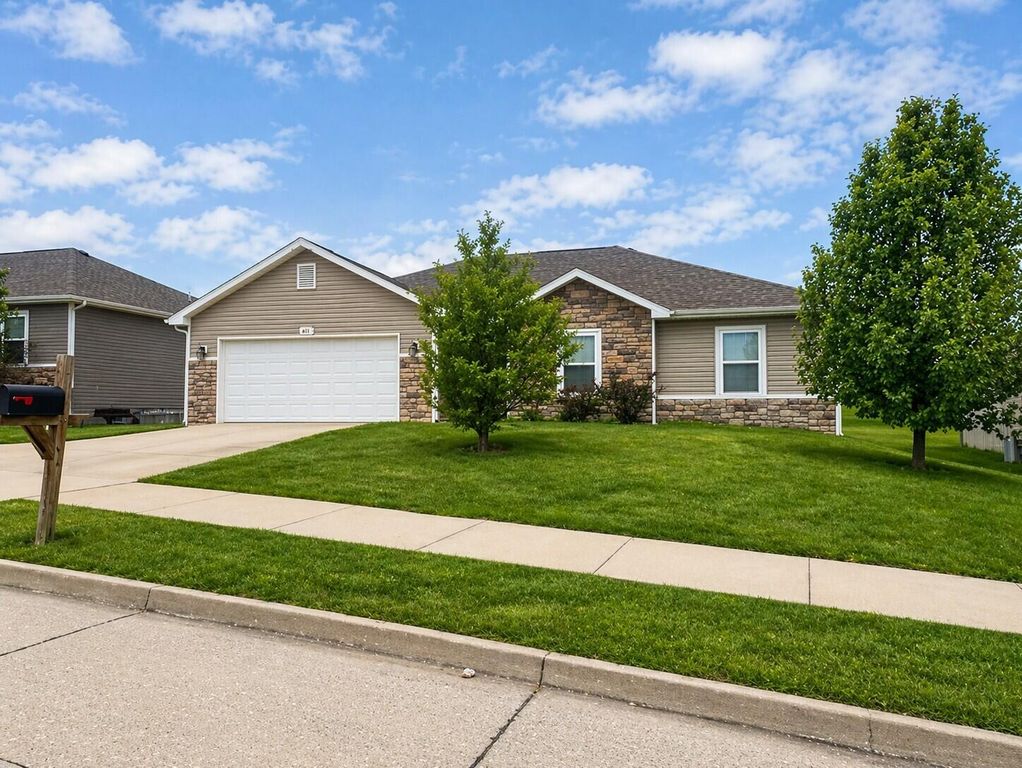 5801 ABERCORN DR, Columbia, MO 65203