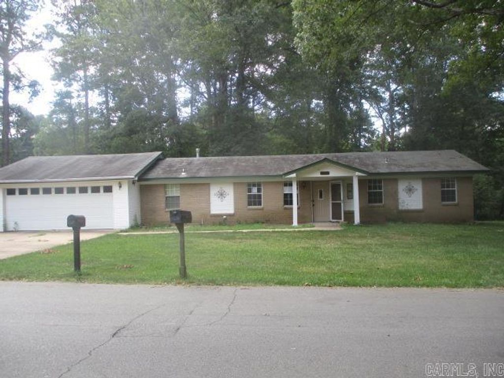 10625 Laddie Dr, Mabelvale, AR 72103